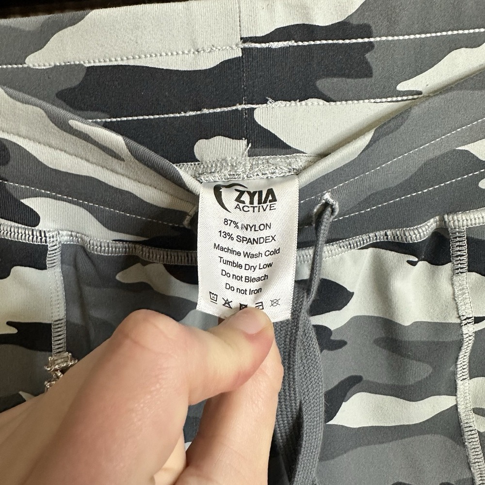 Zyia Active Unwind Joggers Womens Size M Gray Camo Drawstring Stretch Athletic - Picture 4 of 6